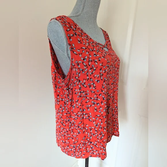 [A.N.A.] Floral Blouse Tank Neck Detail- LG - Picture 2 of 4
